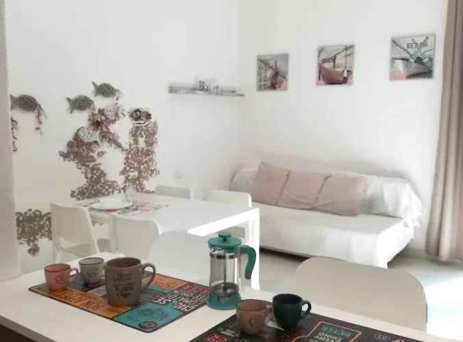 بيت للعطل Corallo With Private Garden *