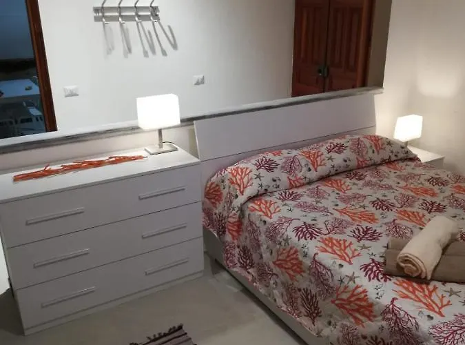 بيت للعطل Corallo With Private Garden *